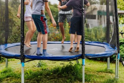 טרמפולינה לחצר: איזה מידה לבחור ואיזו חברה מומלצת?